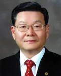 교육감인 이기용의 대표 이미지