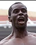 축구선수인 앙리 카마라의 대표 이미지