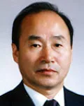 (전직)대학교수, (전직)대학총장인 최용현의 대표 이미지
