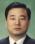 변호사, (전직)검사인 이강천의 대표 이미지