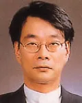 대학교수인 심상무의 대표 이미지