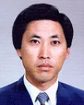 대학교수인 오혁근의 대표 이미지