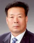 대학교수, (전직)대학학장인 엄운섭의 대표 이미지