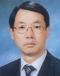대학교수인 유윤식의 대표 이미지