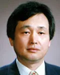 소아과의사, 대학교수인 윤향석의 대표 이미지