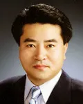 이사장인 김치환의 대표 이미지