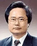 대학교수인 이윤식의 대표 이미지