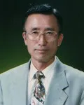 (전직)대학교수, (전직)대학학장인 신영식의 대표 이미지