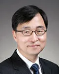 변호사, (전직)판사인 김진국의 대표 이미지