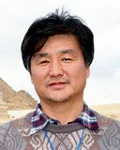 소설가인 김용배의 대표 이미지