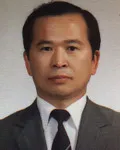 (전직)대학교수인 홍현철의 대표 이미지