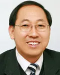 대학교수인 윤치영의 대표 이미지