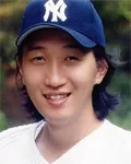 성우인 윤세웅의 대표 이미지