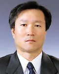 대학교수인 전중기의 대표 이미지