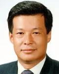 기업인, (전직)신용카드사인, (전직)은행인인 이충완의 대표 이미지