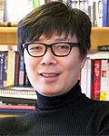소설가, (전직)대학교수인 김영하의 대표 이미지