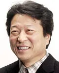 신문기자인 홍종민의 대표 이미지