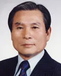 (전직)정당인, (전직)국회의원인 권오태의 대표 이미지