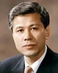 (전직)국회의원인 윤철상의 대표 이미지
