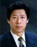 신문인인 김오중의 대표 이미지