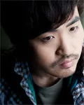 가수인 유준의 대표 이미지