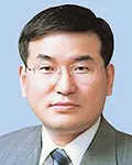 판사인 선재성의 대표 이미지