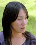 소설가인 미나토 가나에의 대표 이미지