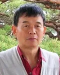 시인인 정진성의 대표 이미지