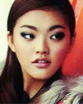 모델인 백지원의 대표 이미지
