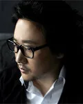 성악가, 작사가인 이정현의 대표 이미지