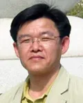 시인인 석성환의 대표 이미지