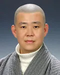 승려인 관허의 대표 이미지