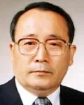 (전직)대학교수, (전직)대학학장인 김귀현의 대표 이미지