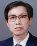 대학교수인 신용호의 대표 이미지