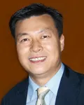 시인, 수필가인 윤용기의 대표 이미지