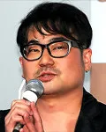 영화감독인 조운의 대표 이미지