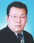 철학자인 유덕선의 대표 이미지