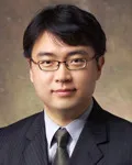 언론인인 윤기용의 대표 이미지