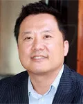 영화감독인 이한의 대표 이미지