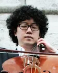 첼로연주가인 김기용의 대표 이미지