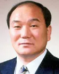 기업인, (전직)행정공무원인 이춘식의 대표 이미지