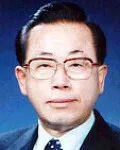 학교법인인, (전직)정당인, (전직)언론인인 이환의의 대표 이미지