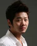 가수인 HUN의 대표 이미지