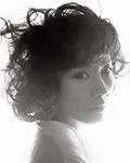 연극배우인 강지원의 대표 이미지