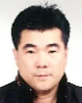 역도감독인 김기웅의 대표 이미지