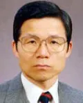 (전직)외무공무원인 정영조의 대표 이미지