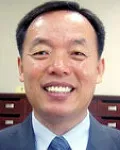 (전직)교육공무원인 윤옥현의 대표 이미지
