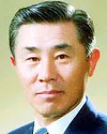 (전직)정당인, (전직)외무공무원인 강민수의 대표 이미지