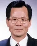 (전직)기초단체장, (전직)행정공무원인 유관진의 대표 이미지