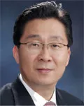 대학교수인 권동일의 대표 이미지